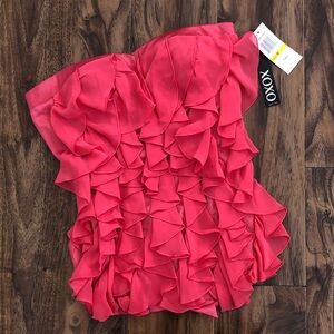 XOXO Women's Vibrant Pink/coral Ruffle Top